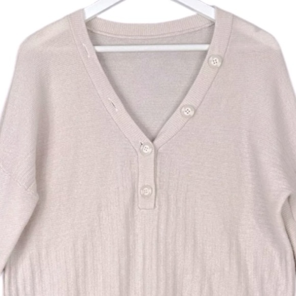 Duffy Pink 100% Cashmere Sweater Size Medium V Neck Long Sleeve Button Detail - Picture 9 of 13